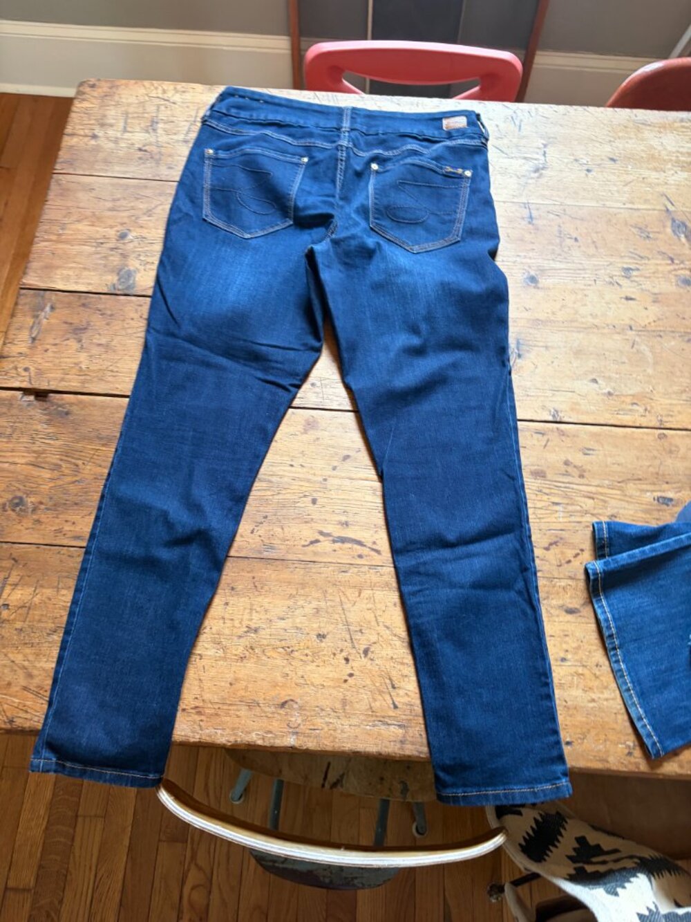 Seven dark wash skinny jeans size 12 - Picture 2 of 2